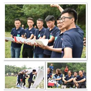 商場外墻廣告巨幅是什么材質？